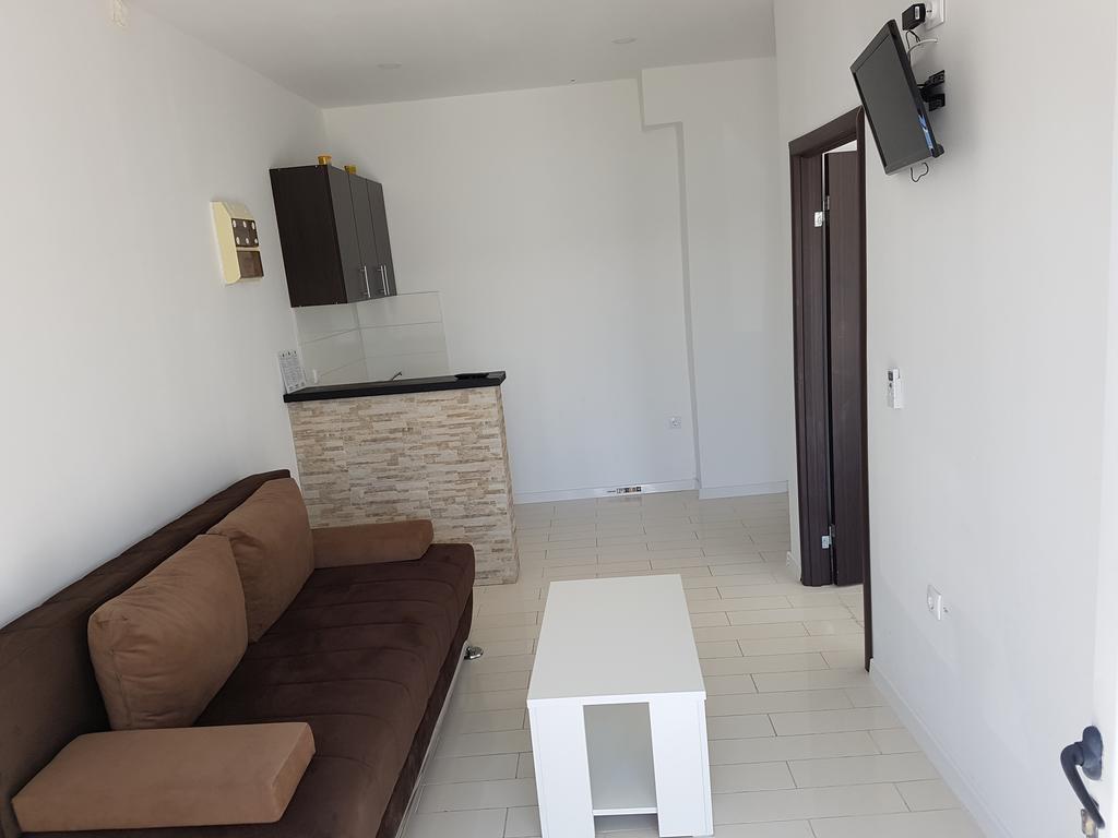 Avdiu Apartment Ulcinj Buitenkant foto