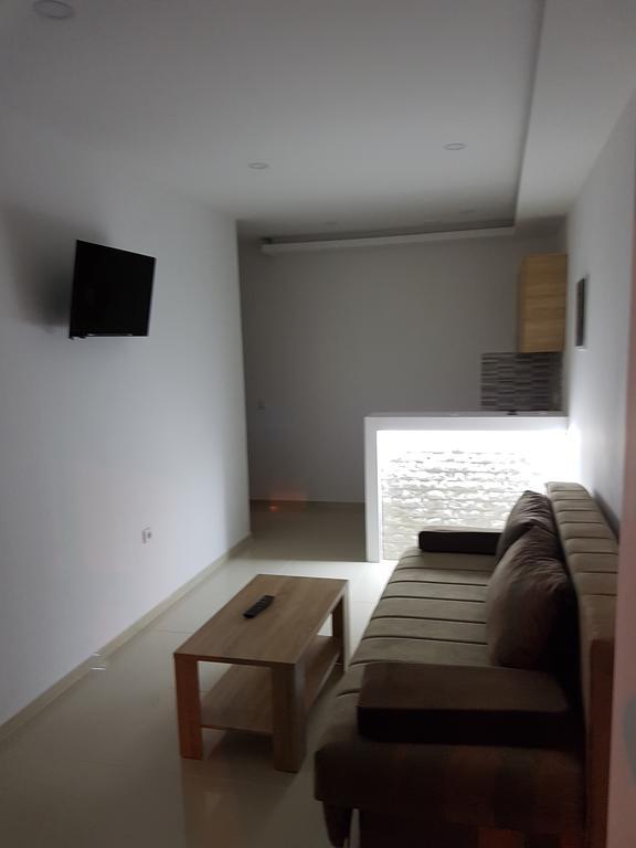 Avdiu Apartment Ulcinj Buitenkant foto
