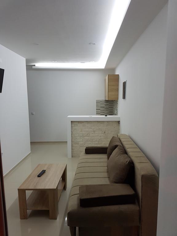 Avdiu Apartment Ulcinj Buitenkant foto